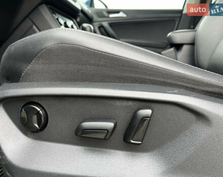 Синій Фольксваген Тігуан, об'ємом двигуна 2 л та пробігом 120 тис. км за 18500 $, фото 16 на Automoto.ua