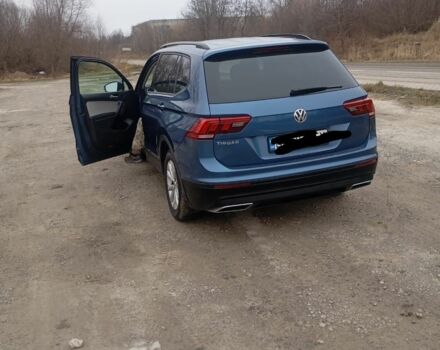 Синий Фольксваген Тигуан, объемом двигателя 0 л и пробегом 49 тыс. км за 16908 $, фото 3 на Automoto.ua