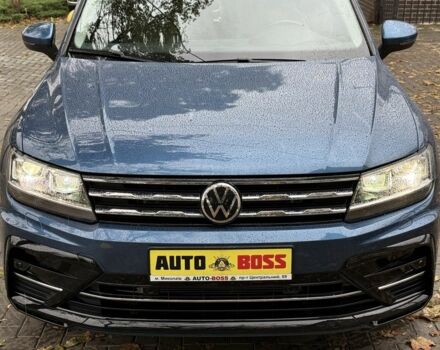 Синій Фольксваген Тігуан, об'ємом двигуна 2 л та пробігом 103 тис. км за 18999 $, фото 4 на Automoto.ua