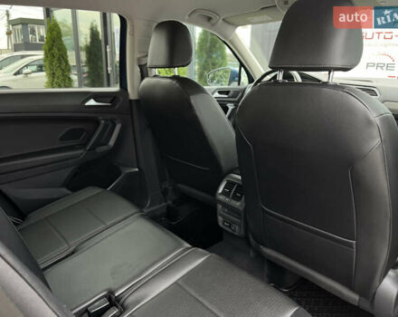 Синій Фольксваген Тігуан, об'ємом двигуна 2 л та пробігом 120 тис. км за 18500 $, фото 26 на Automoto.ua