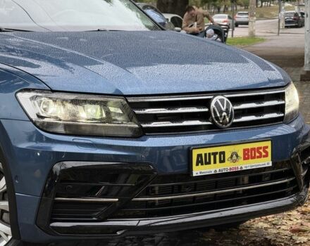 Синій Фольксваген Тігуан, об'ємом двигуна 2 л та пробігом 103 тис. км за 18999 $, фото 3 на Automoto.ua