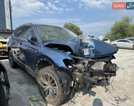 Синій Фольксваген Тігуан, об'ємом двигуна 1.98 л та пробігом 70 тис. км за 10100 $, фото 5 на Automoto.ua