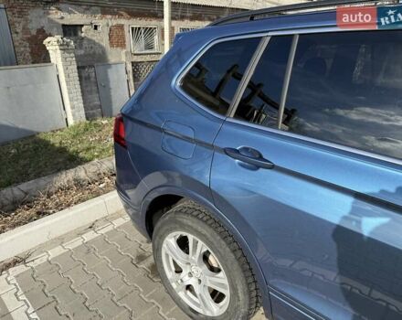 Синий Фольксваген Тигуан, объемом двигателя 2 л и пробегом 43 тыс. км за 19500 $, фото 5 на Automoto.ua