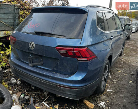 Синий Фольксваген Тигуан, объемом двигателя 2 л и пробегом 109 тыс. км за 11100 $, фото 5 на Automoto.ua