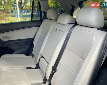 Синій Фольксваген Тігуан, об'ємом двигуна 1.98 л та пробігом 63 тис. км за 23299 $, фото 13 на Automoto.ua