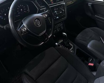 Синій Фольксваген Тігуан, об'ємом двигуна 1.98 л та пробігом 82 тис. км за 30000 $, фото 8 на Automoto.ua