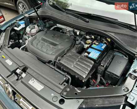 Синій Фольксваген Тігуан, об'ємом двигуна 2 л та пробігом 35 тис. км за 25500 $, фото 16 на Automoto.ua