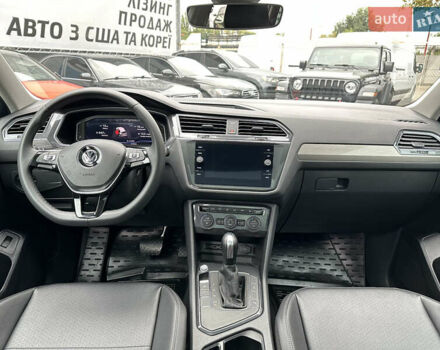 Синій Фольксваген Тігуан, об'ємом двигуна 2 л та пробігом 35 тис. км за 25500 $, фото 32 на Automoto.ua