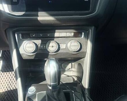 Синий Фольксваген Тигуан, объемом двигателя 2 л и пробегом 43 тыс. км за 19500 $, фото 13 на Automoto.ua