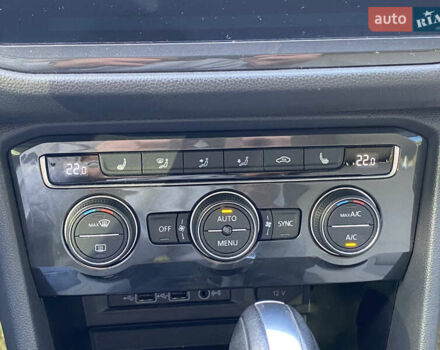 Синій Фольксваген Тігуан, об'ємом двигуна 1.98 л та пробігом 63 тис. км за 23299 $, фото 10 на Automoto.ua