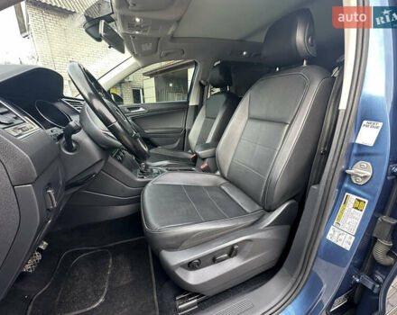 Синій Фольксваген Тігуан, об'ємом двигуна 2 л та пробігом 192 тис. км за 16999 $, фото 25 на Automoto.ua