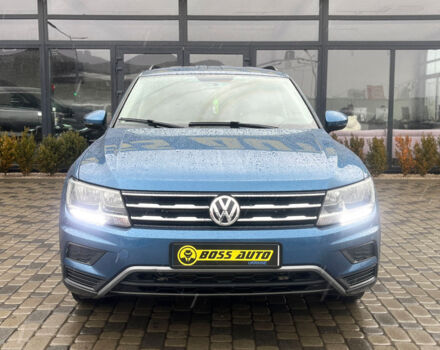 Синий Фольксваген Тигуан, объемом двигателя 2 л и пробегом 60 тыс. км за 17500 $, фото 1 на Automoto.ua