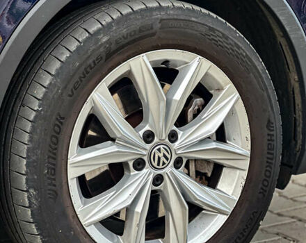 Синій Фольксваген Тігуан, об'ємом двигуна 1.98 л та пробігом 82 тис. км за 30000 $, фото 5 на Automoto.ua