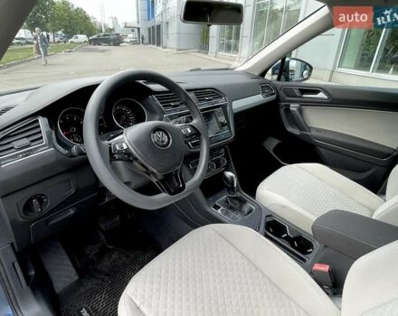 Синій Фольксваген Тігуан, об'ємом двигуна 1.98 л та пробігом 129 тис. км за 17900 $, фото 16 на Automoto.ua