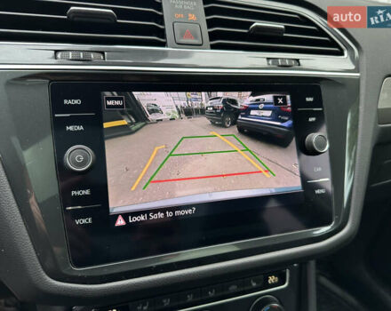 Синій Фольксваген Тігуан, об'ємом двигуна 2 л та пробігом 35 тис. км за 25500 $, фото 25 на Automoto.ua