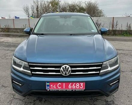 Синий Фольксваген Тигуан, объемом двигателя 2 л и пробегом 213 тыс. км за 17800 $, фото 1 на Automoto.ua