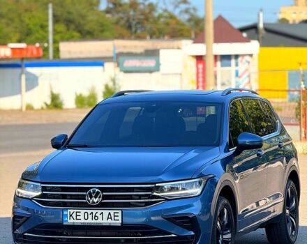 Синий Фольксваген Тигуан, объемом двигателя 2 л и пробегом 53 тыс. км за 18000 $, фото 1 на Automoto.ua