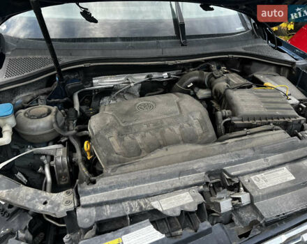 Синий Фольксваген Тигуан, объемом двигателя 2 л и пробегом 109 тыс. км за 11100 $, фото 3 на Automoto.ua