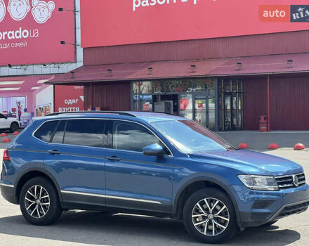 Синій Фольксваген Тігуан, об'ємом двигуна 1.98 л та пробігом 215 тис. км за 16000 $, фото 5 на Automoto.ua