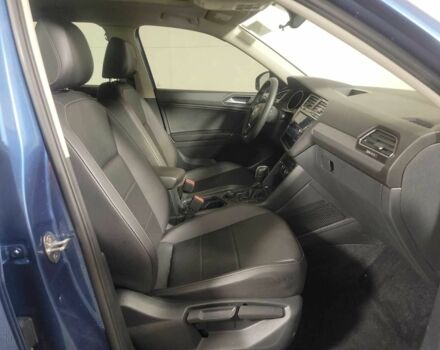 Синий Фольксваген Тигуан, объемом двигателя 2 л и пробегом 90 тыс. км за 18400 $, фото 6 на Automoto.ua