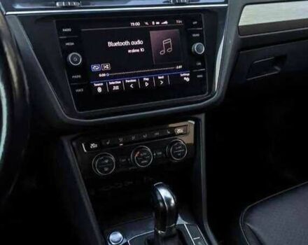 Синій Фольксваген Тігуан, об'ємом двигуна 2 л та пробігом 109 тис. км за 14500 $, фото 3 на Automoto.ua