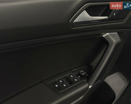 Синій Фольксваген Тігуан, об'ємом двигуна 1.98 л та пробігом 92 тис. км за 23499 $, фото 24 на Automoto.ua