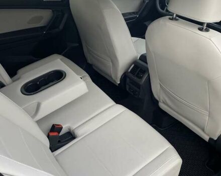 Синій Фольксваген Тігуан, об'ємом двигуна 2 л та пробігом 109 тис. км за 22000 $, фото 34 на Automoto.ua