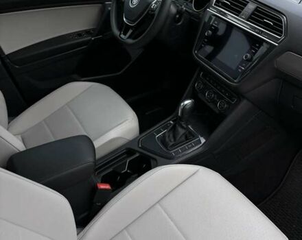 Синій Фольксваген Тігуан, об'ємом двигуна 2 л та пробігом 109 тис. км за 22000 $, фото 42 на Automoto.ua