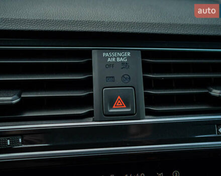 Синий Фольксваген Тигуан, объемом двигателя 1.97 л и пробегом 170 тыс. км за 32888 $, фото 72 на Automoto.ua