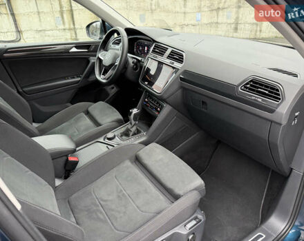 Синій Фольксваген Тігуан, об'ємом двигуна 2 л та пробігом 189 тис. км за 31999 $, фото 46 на Automoto.ua