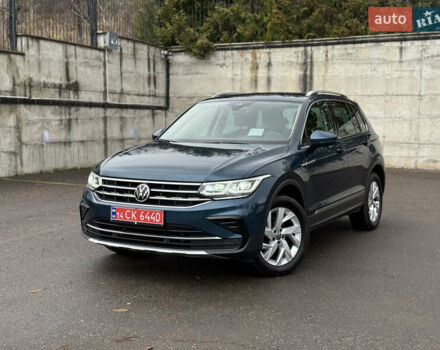 Синий Фольксваген Тигуан, объемом двигателя 2 л и пробегом 189 тыс. км за 31999 $, фото 2 на Automoto.ua