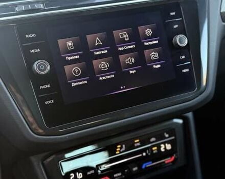 Синій Фольксваген Тігуан, об'ємом двигуна 1.98 л та пробігом 101 тис. км за 31500 $, фото 6 на Automoto.ua