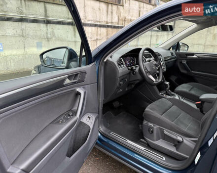 Синий Фольксваген Тигуан, объемом двигателя 2 л и пробегом 189 тыс. км за 31999 $, фото 48 на Automoto.ua