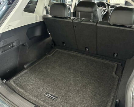 Синий Фольксваген Тигуан, объемом двигателя 0 л и пробегом 74 тыс. км за 22900 $, фото 14 на Automoto.ua