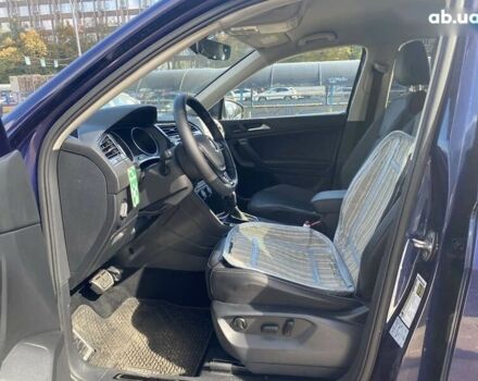 Синій Фольксваген Тігуан, об'ємом двигуна 2 л та пробігом 35 тис. км за 28000 $, фото 8 на Automoto.ua