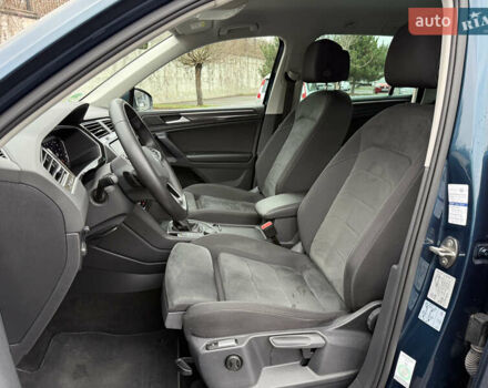 Синій Фольксваген Тігуан, об'ємом двигуна 2 л та пробігом 189 тис. км за 31999 $, фото 69 на Automoto.ua