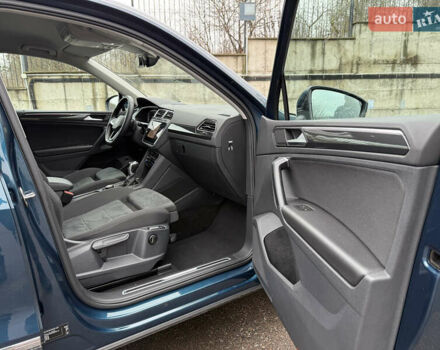 Синій Фольксваген Тігуан, об'ємом двигуна 2 л та пробігом 189 тис. км за 31999 $, фото 37 на Automoto.ua