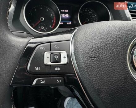 Синий Фольксваген Тигуан, объемом двигателя 2 л и пробегом 74 тыс. км за 21990 $, фото 13 на Automoto.ua