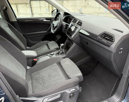 Синій Фольксваген Тігуан, об'ємом двигуна 2 л та пробігом 189 тис. км за 31999 $, фото 45 на Automoto.ua