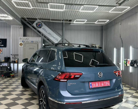 Синий Фольксваген Тигуан, объемом двигателя 0 л и пробегом 74 тыс. км за 22900 $, фото 2 на Automoto.ua