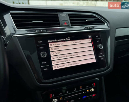 Синий Фольксваген Тигуан, объемом двигателя 2 л и пробегом 157 тыс. км за 30899 $, фото 40 на Automoto.ua