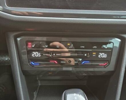 Синій Фольксваген Тігуан, об'ємом двигуна 2 л та пробігом 219 тис. км за 26900 $, фото 57 на Automoto.ua