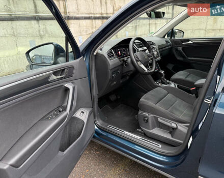 Синий Фольксваген Тигуан, объемом двигателя 2 л и пробегом 189 тыс. км за 31999 $, фото 45 на Automoto.ua