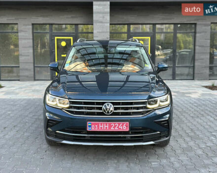 Синий Фольксваген Тигуан, объемом двигателя 2 л и пробегом 107 тыс. км за 33500 $, фото 1 на Automoto.ua