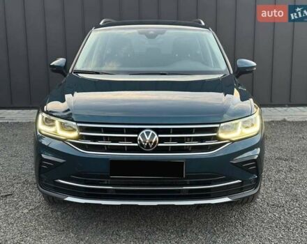 Синий Фольксваген Тигуан, объемом двигателя 2 л и пробегом 136 тыс. км за 33400 $, фото 1 на Automoto.ua