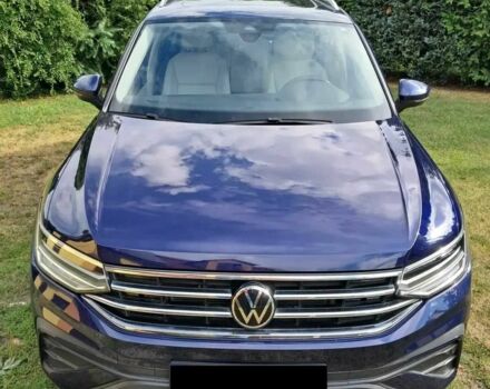 Синий Фольксваген Тигуан, объемом двигателя 2 л и пробегом 50 тыс. км за 19000 $, фото 2 на Automoto.ua