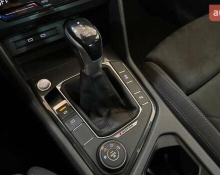 Синий Фольксваген Тигуан, объемом двигателя 1.97 л и пробегом 21 тыс. км за 33722 $, фото 20 на Automoto.ua