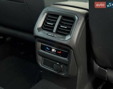 Синий Фольксваген Тигуан, объемом двигателя 2 л и пробегом 136 тыс. км за 33400 $, фото 26 на Automoto.ua