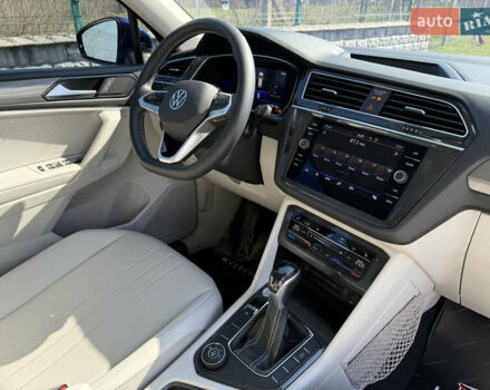 Синій Фольксваген Тігуан, об'ємом двигуна 2 л та пробігом 57 тис. км за 26800 $, фото 12 на Automoto.ua