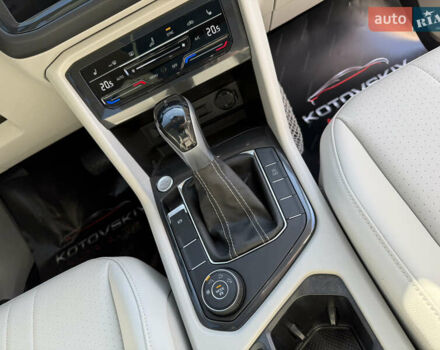 Синій Фольксваген Тігуан, об'ємом двигуна 2 л та пробігом 57 тис. км за 26800 $, фото 18 на Automoto.ua